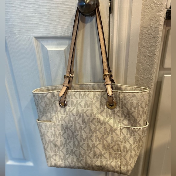 Michael Kors Tote - Picture 4 of 7